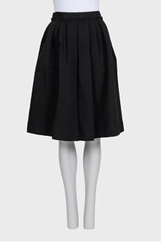 Wide pleated skirt with zipper