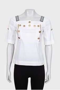 Fitted blouse with gold buttons