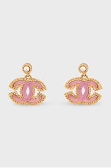 Decorated gold-plated earrings in the shape of a logo