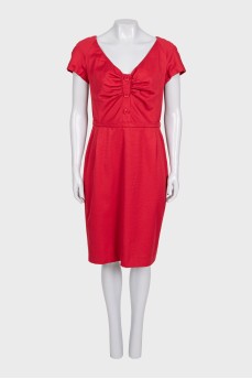 Red fitted dress with gathers