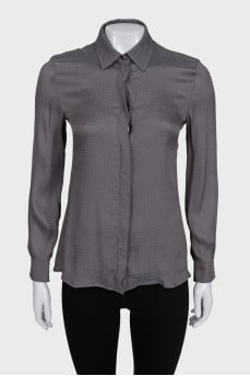 Gray shirt with a small print