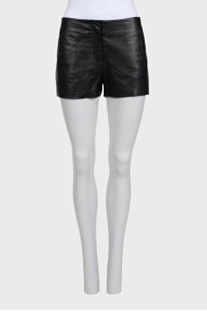 Cropped leather shorts