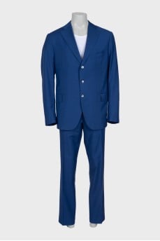 Men's blue single-breasted suit
