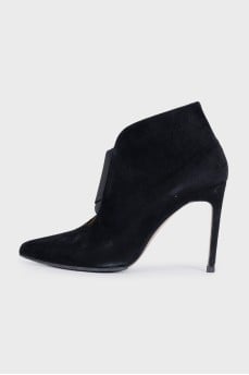 Black heeled ankle boots