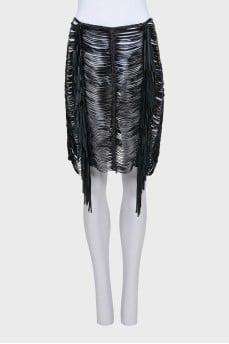 Skirt decorated with fringe