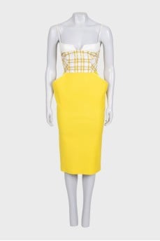 Yellow dress with patch pockets