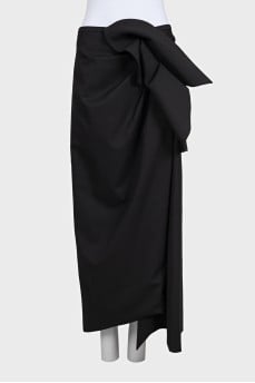 Black wool skirt with frill