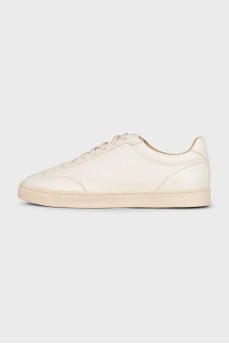 Leather sneakers with a logo on the heel
