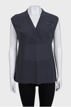 Fitted silk blouse with a pocket