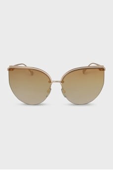Cat eye sunglasses with gold frames