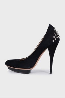 Suede shoes with decorative heel