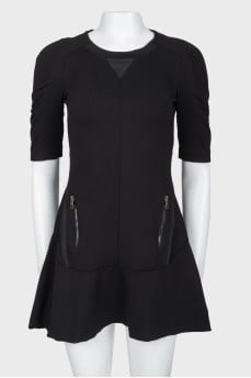 A fitted dress with a short sleeve