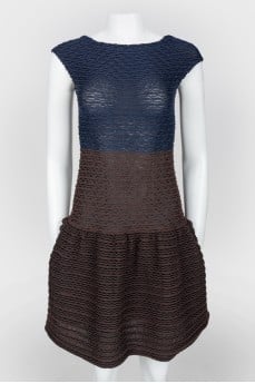 Sleeveless dress in blue-brown