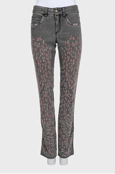 Серые джинсы skinny fit с эффектом рваности