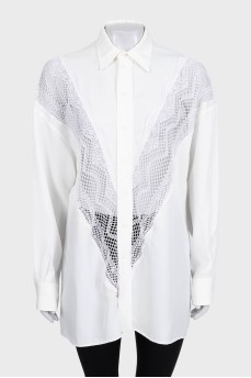 Loose-fitting blouse with perforations