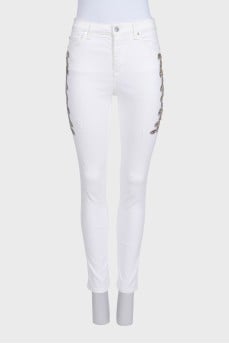 White skinny fit jeans with embroidery