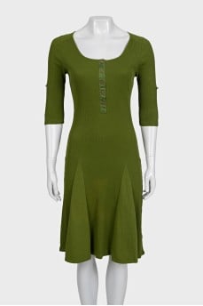 Green dress with 3/4 sleeves