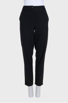 Straight-leg trousers with patch pockets