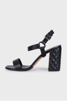 Чорні шкіряні босоніжки Rockstud