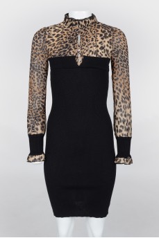 Black dress with a leopard print on sleeves
