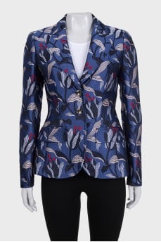 Синий пиджак приталеного кроя в принт