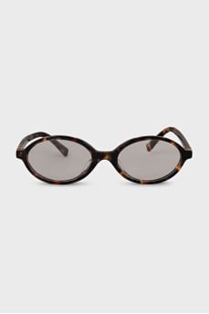 Oval glasses with leopard print frames