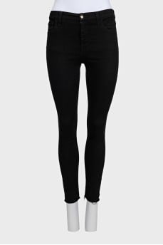 Black skinny jeans with embroidery
