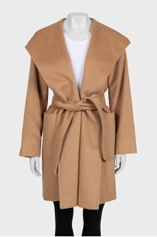 Fitted camel wool wrap coat