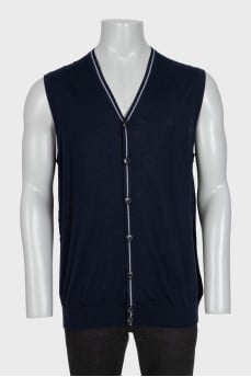 Men's wool vest with buttons and tag