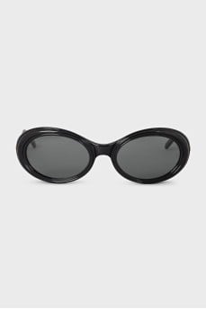 Oval sunglasses with black frames