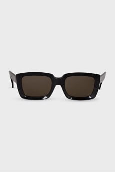 Black sunglasses with wide frames
