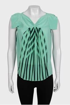 Green pleated t-shirt