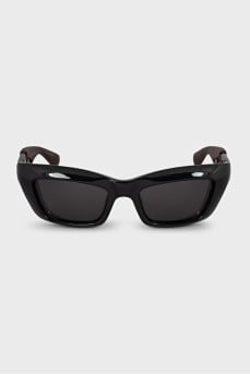 Sunglasses with rubber temples