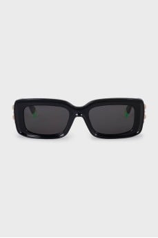 Sunglasses with a cord