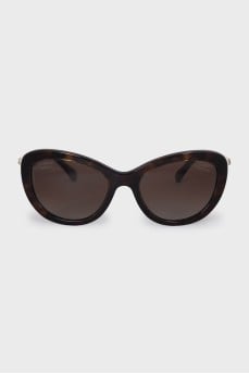Brown sunglasses with decoration on the temples