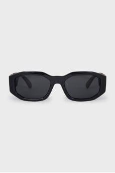 Medusa sunglasses with a 3D logo