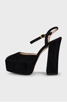 Black suede Skyhigh shoes