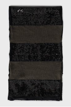 Scarf decorated with sequins