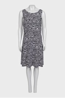 Fitted dress in animal print with tag