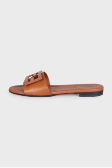 Brown leather Baguette slides