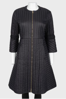 A quilted coat with a sleeve & quot; bell & quot;