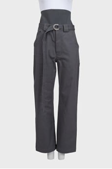 Wide-leg trousers with a high waist