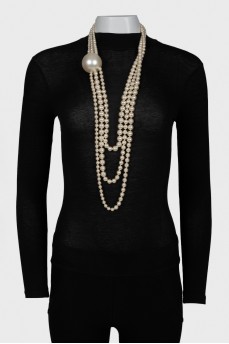 Pearl beads in three threads