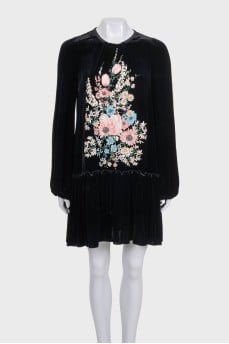 Black velvet dress with embroidery