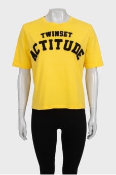Straight T-shirt with a 3D logo