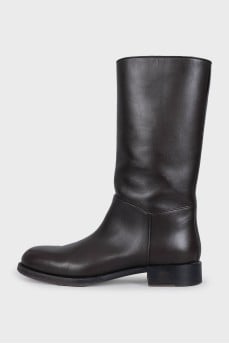 Brown leather boots with mid-heel