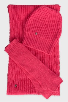 Set of hat, scarf and mittens