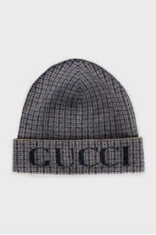 Men's beanie with a checkered print and logo