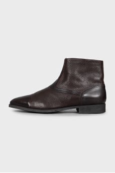 Men's insulated leather boots with a zipper