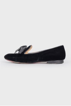 Suede balerinas with a bow